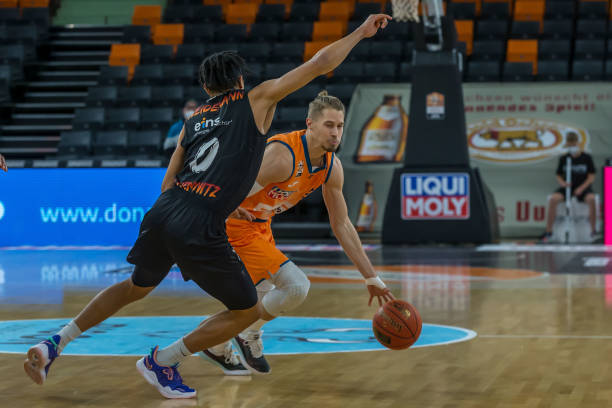 舆论风口 舆论风口