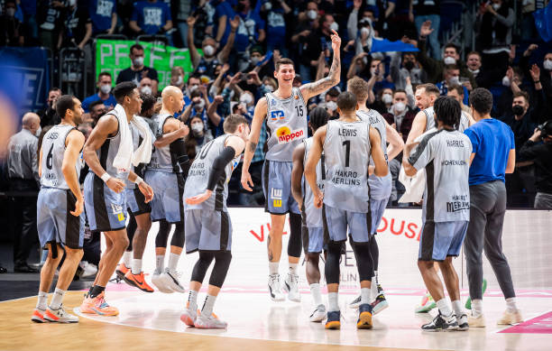 的姿态存在 的姿态存在